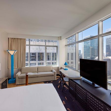 Thewit Chicago, A Hilton Hotel Exterior foto